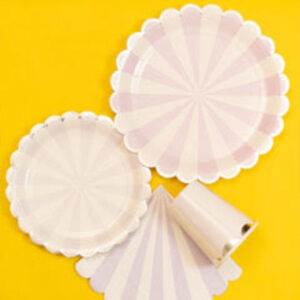 Set de Decoración Rayas Lila (Platos y Gorritos)