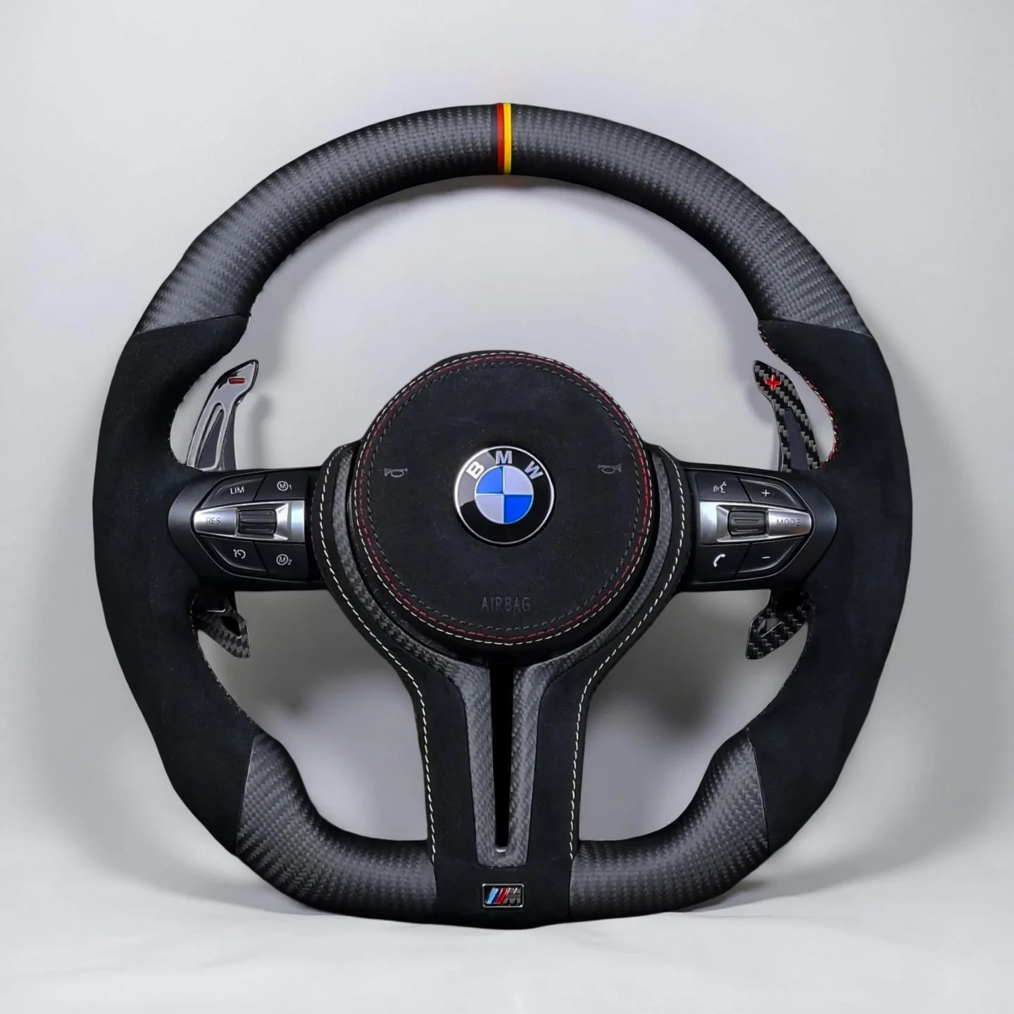 Volante Deportivo en Alcántara y Carbono - Custom Grip